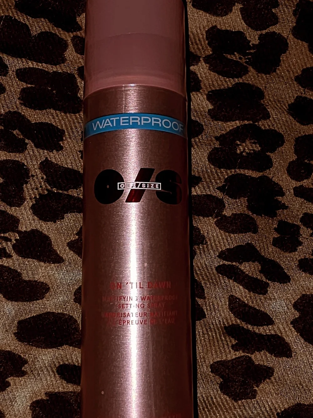 Waterproof Rose Gold Styling Spray - Long-Lasting Hold
